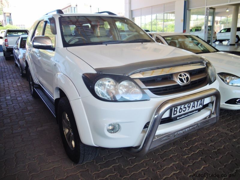 Toyota Fortuner  4.0 V6 in Botswana