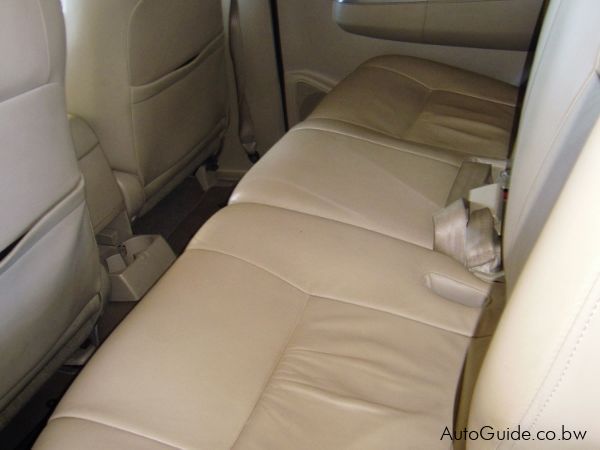 Toyota Fortuner  4.0 V6 in Botswana