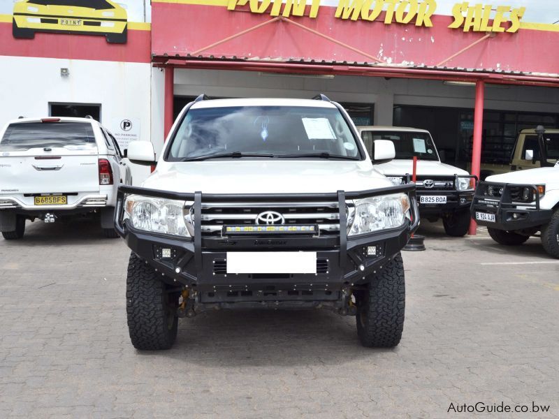 Toyota Land Cruiser 200 Series V8 in Botswana