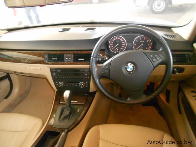 BMW 323 in Botswana
