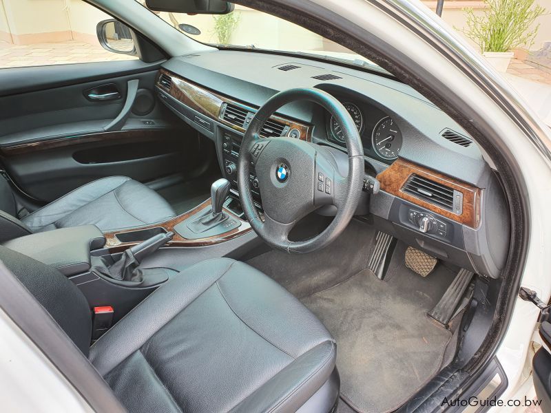 BMW 323i (E90 Facelift) in Botswana