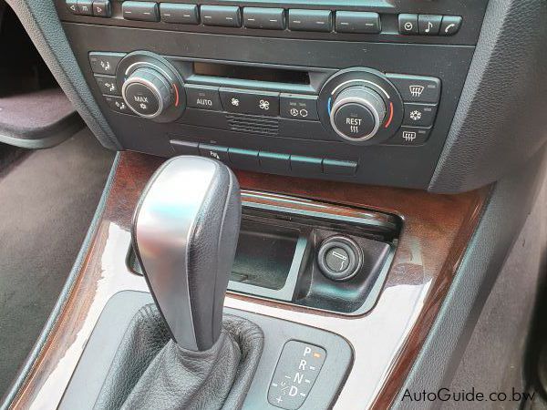 BMW 323i (E90 Facelift) in Botswana