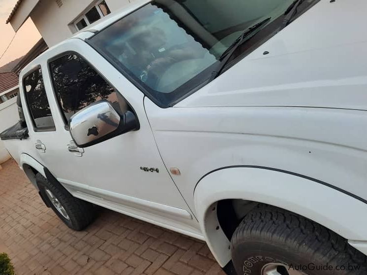 Isuzu KB300 LS in Botswana