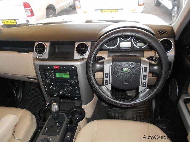 Land Rover Discovery 3 in Botswana