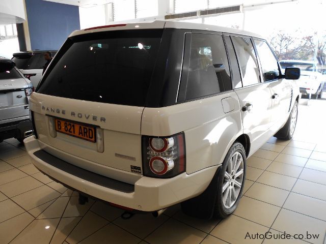 Land Rover Range Rover in Botswana