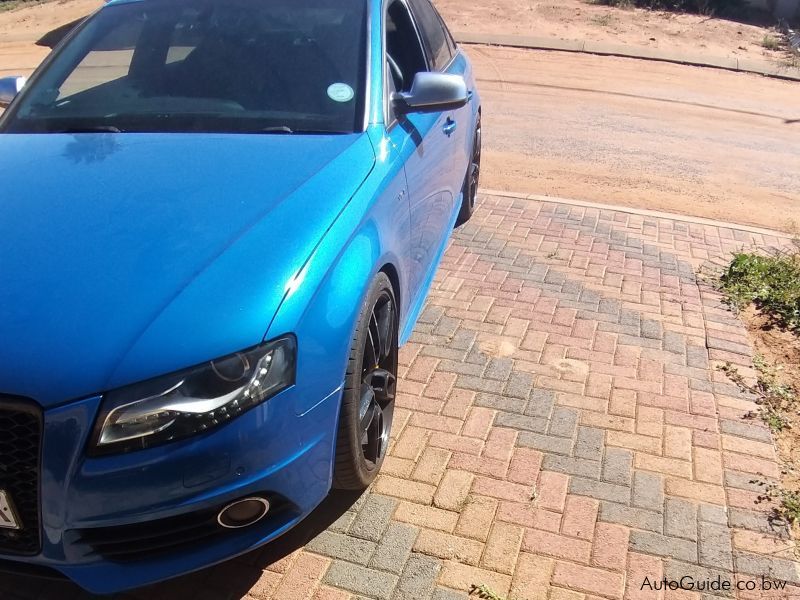 Audi S4 in Botswana