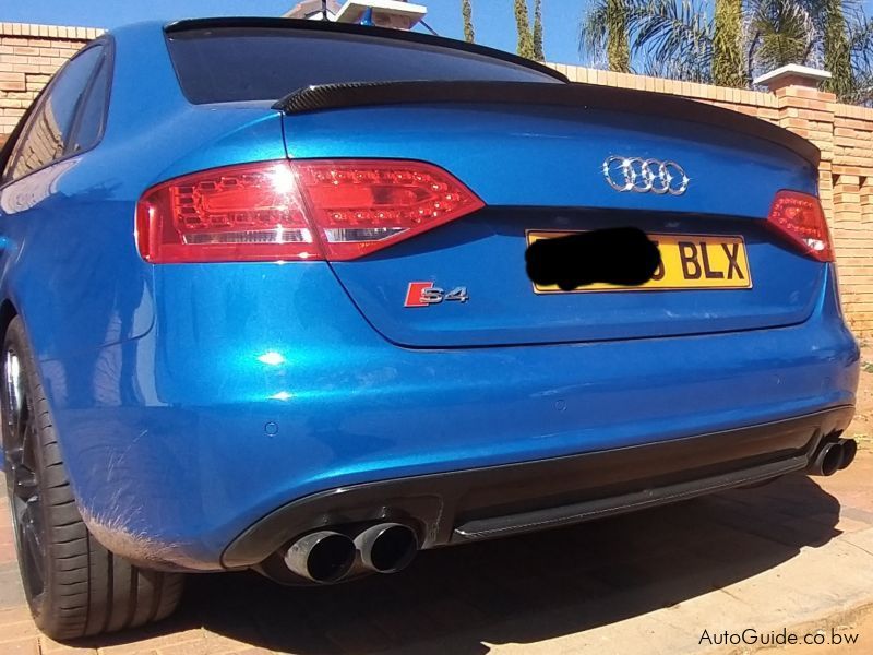 Audi S4 in Botswana