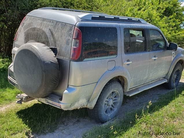 Ford Explorer 2.5 TSI in Botswana