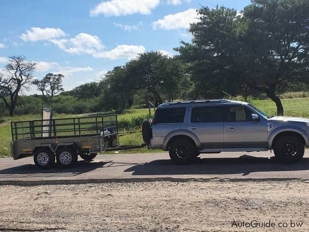 Ford Explorer 2.5 TSI in Botswana