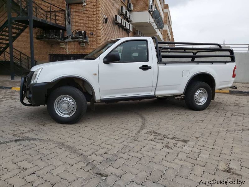 Isuzu Kb 200 in Botswana