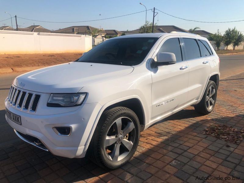 Jeep Grand Cherokee Overlander in Botswana