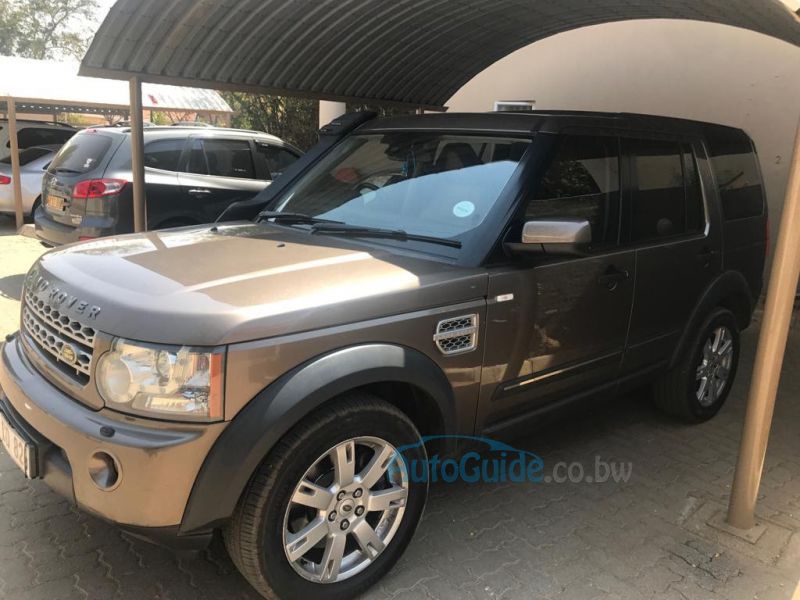 Land Rover DISCOVERY 4 in Botswana
