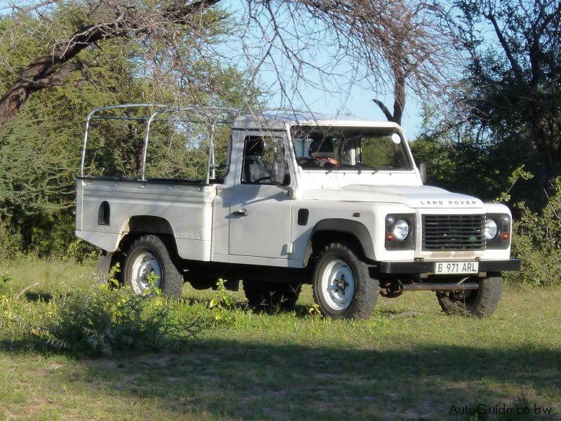 Land Rover Defender Puma 2.4 TD in Botswana