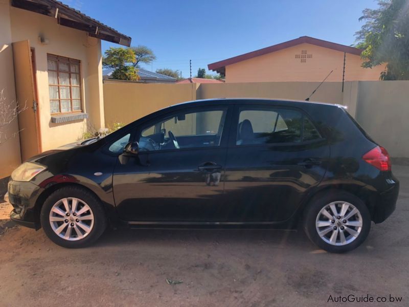 Toyota Auris 1.8rx in Botswana