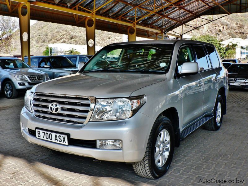 Toyota Land Cruiser 200 Series VX in Botswana