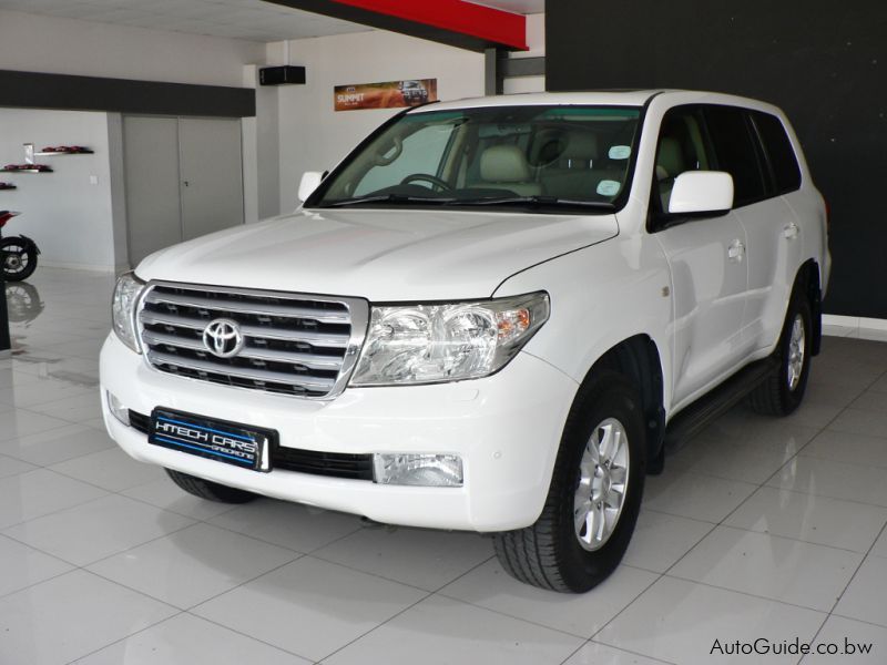 Toyota Land Cruiser 200 Series VX V8 in Botswana