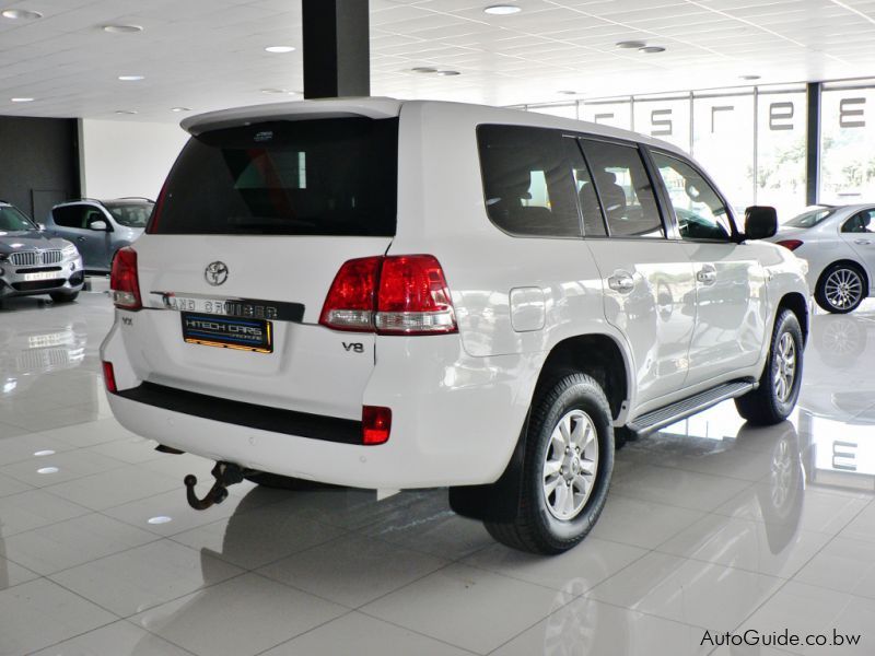 Toyota Land Cruiser 200 Series VX V8 in Botswana