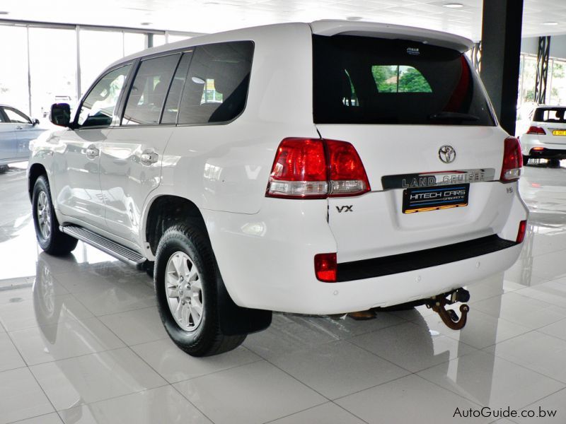 Toyota Land Cruiser 200 Series VX V8 in Botswana