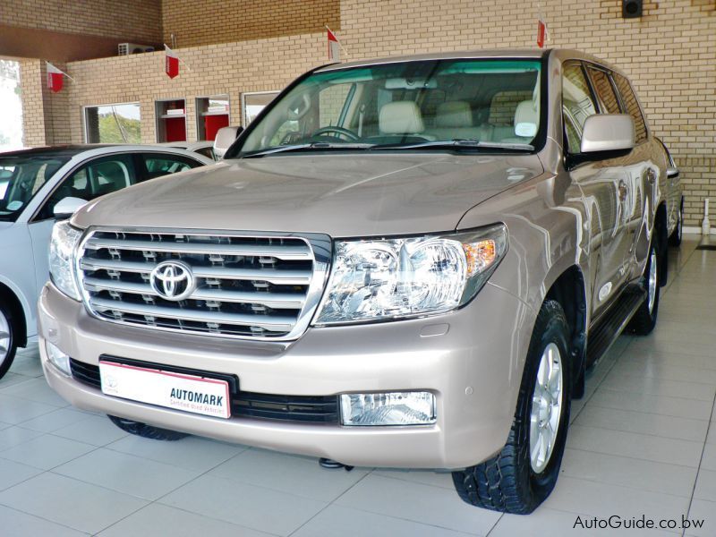 Toyota Land Cruiser 200 Series VX V8 in Botswana