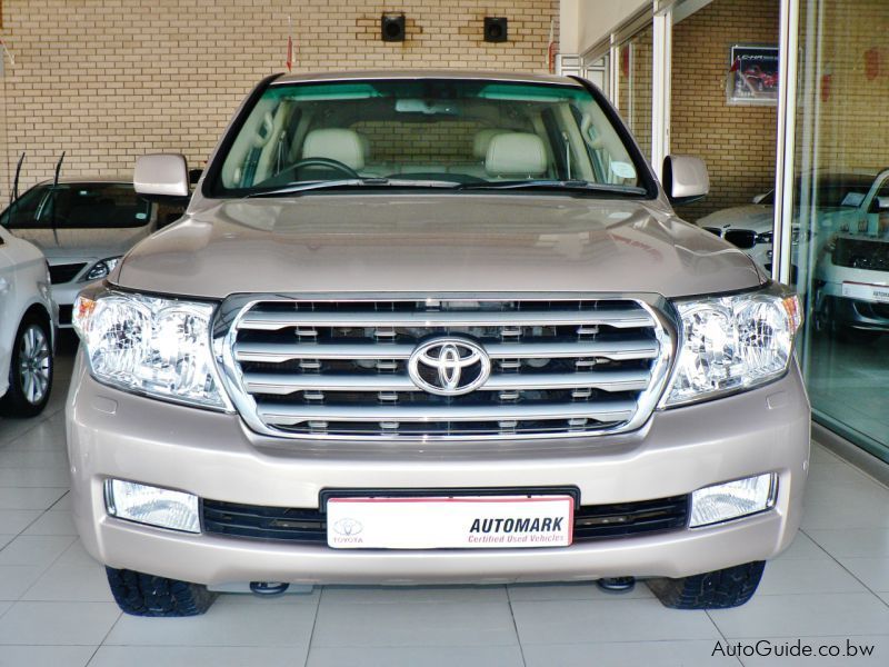 Toyota Land Cruiser 200 Series VX V8 in Botswana