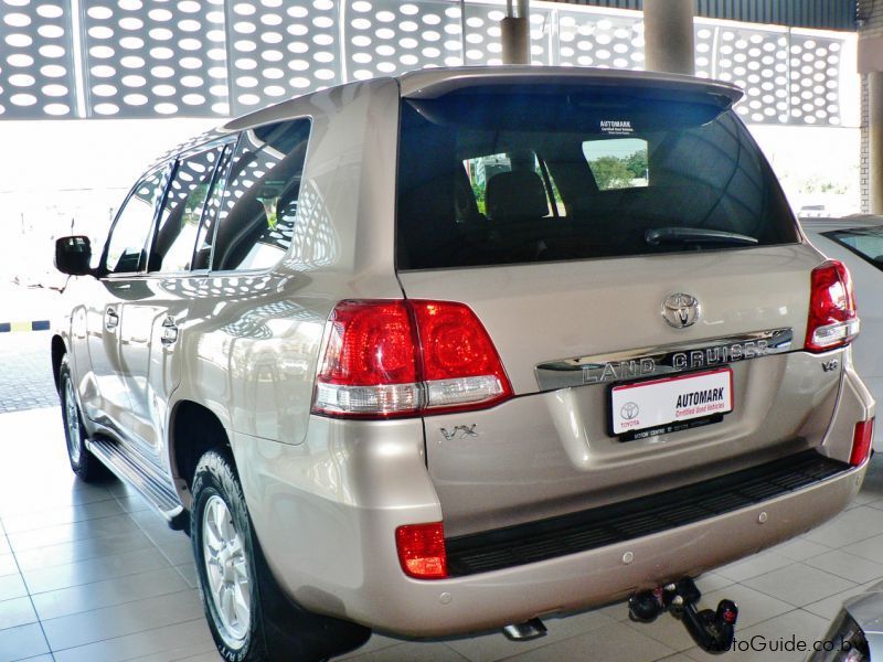 Toyota Land Cruiser 200 Series VX V8 in Botswana