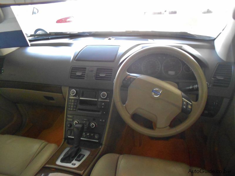 Volvo XC90 in Botswana