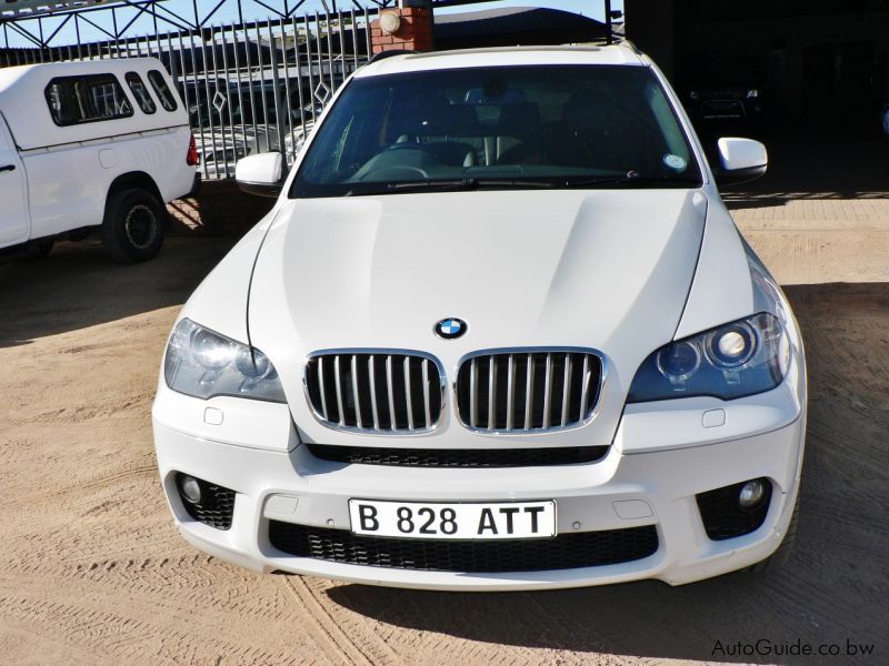 BMW X5 xDrive 50i in Botswana