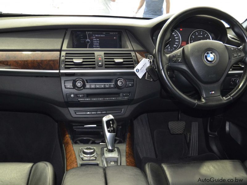 BMW X5 xDrive 50i in Botswana