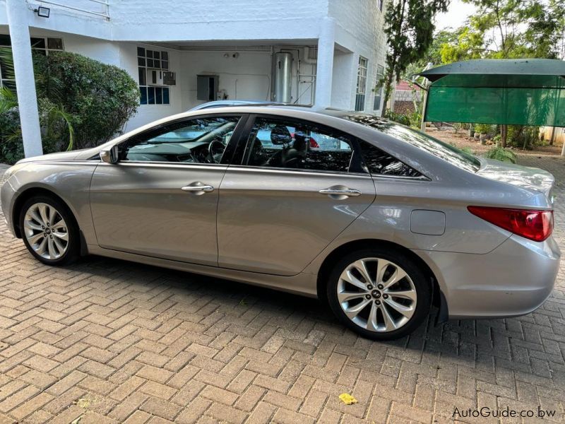 Hyundai Sonata in Botswana