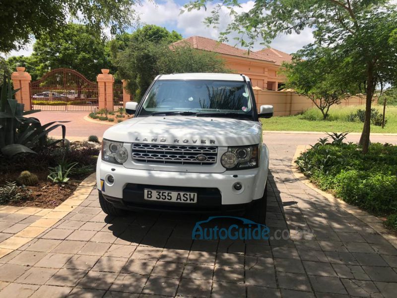 Land Rover Discovery 4  SDV6 HSE in Botswana