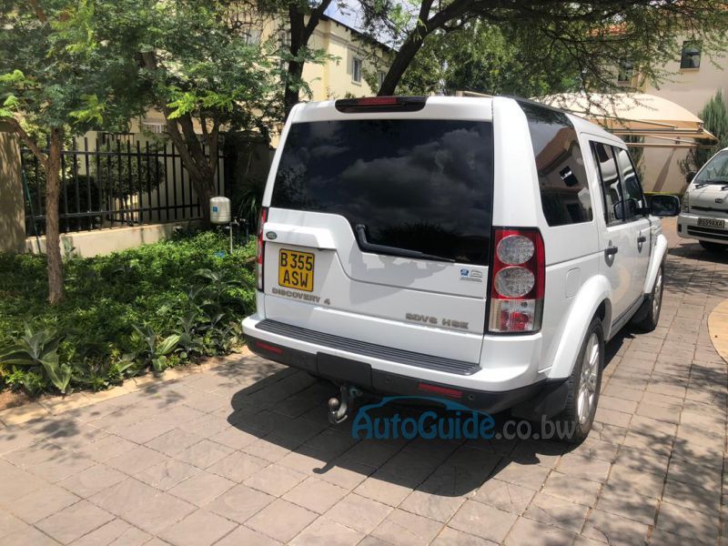Land Rover Discovery 4  SDV6 HSE in Botswana