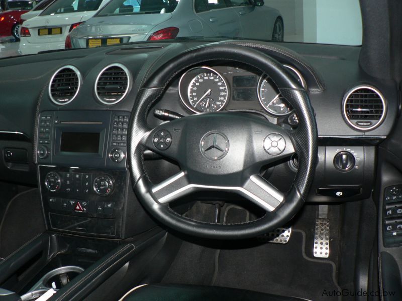 Mercedes-Benz ML350 CDI 4Matic in Botswana