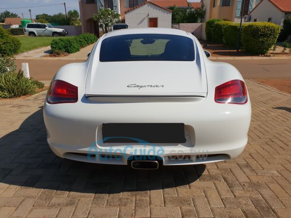 Porsche Cayman PDK in Botswana