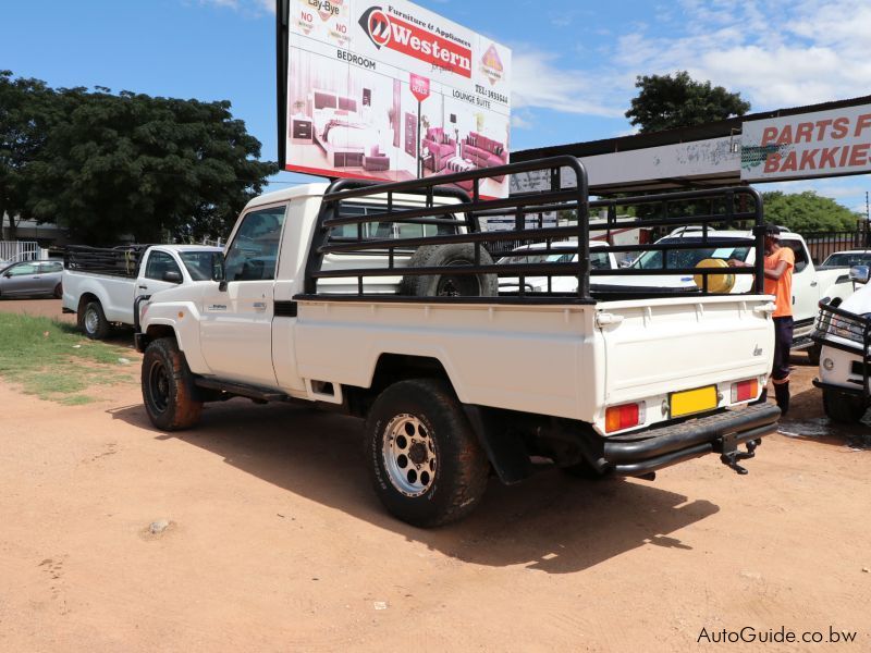 Toyota Land Cruiser in Botswana