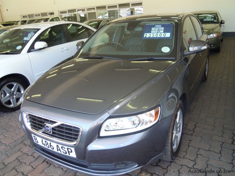 Volvo S40 2.0 D in Botswana