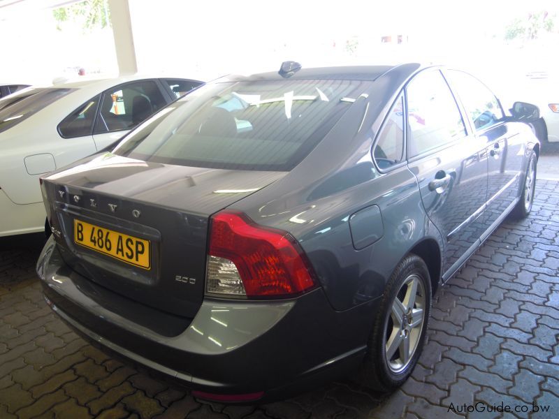 Volvo S40 2.0 D in Botswana