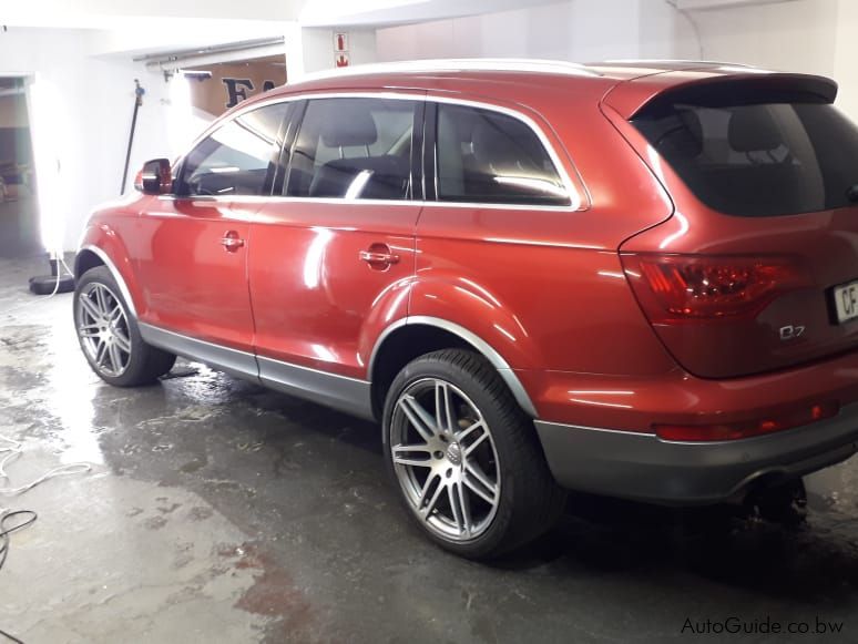 Audi Q7 in Botswana