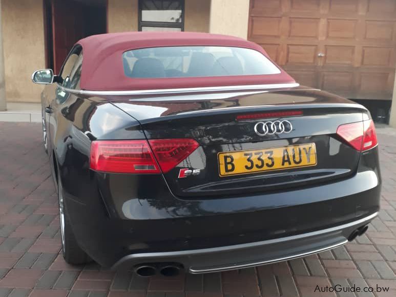 Audi S5 in Botswana