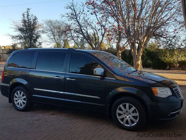 Chrysler Grand Voyager ( 7seater ) in Botswana