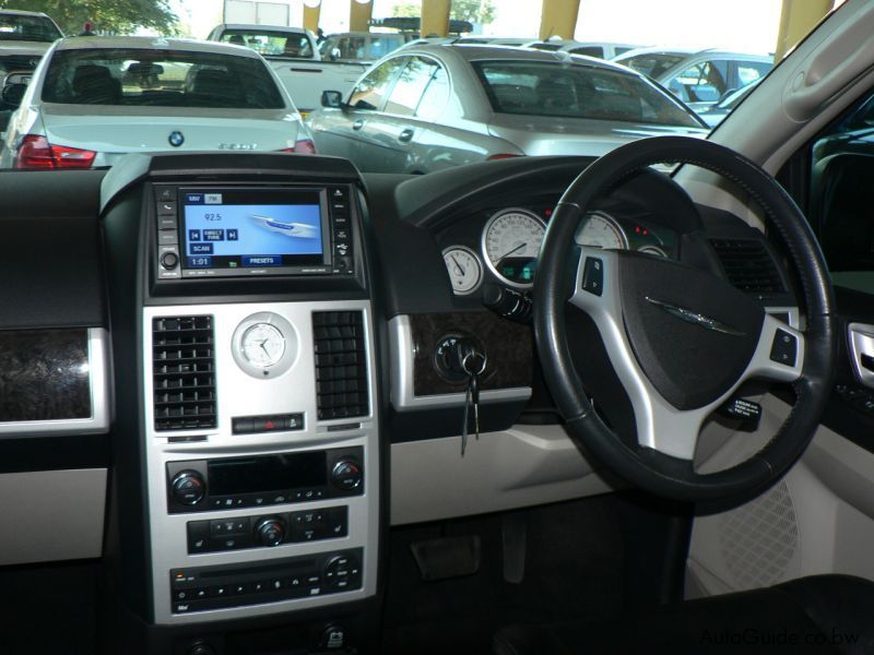 Chrysler Grand Voyager in Botswana