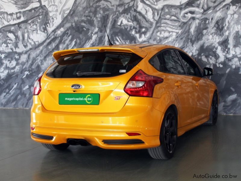 Ford Focus ST 200 in Botswana