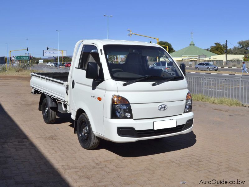 Hyundai H100 Drop Side in Botswana