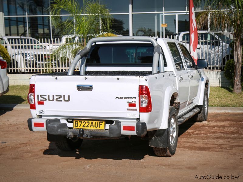 Isuzu KB300 D/C 4x4 M/T in Botswana