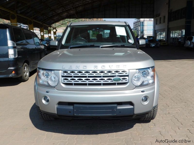 Land Rover Discovery 4 SD V6 SE in Botswana