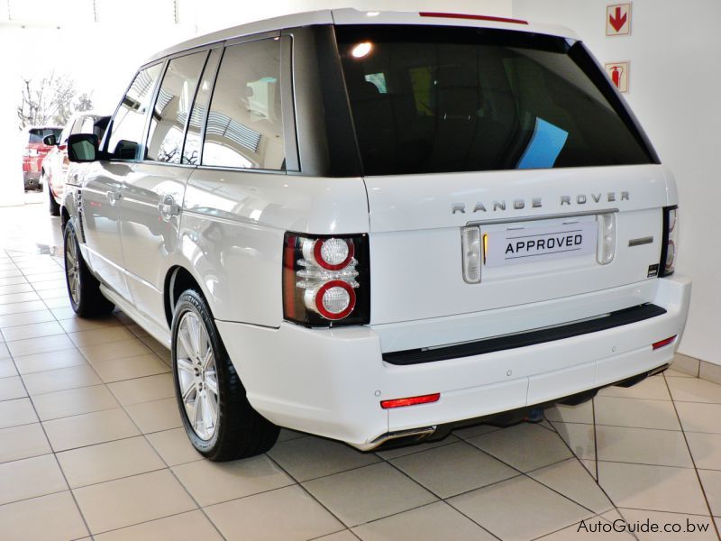 Land Rover Range Rover Voque in Botswana