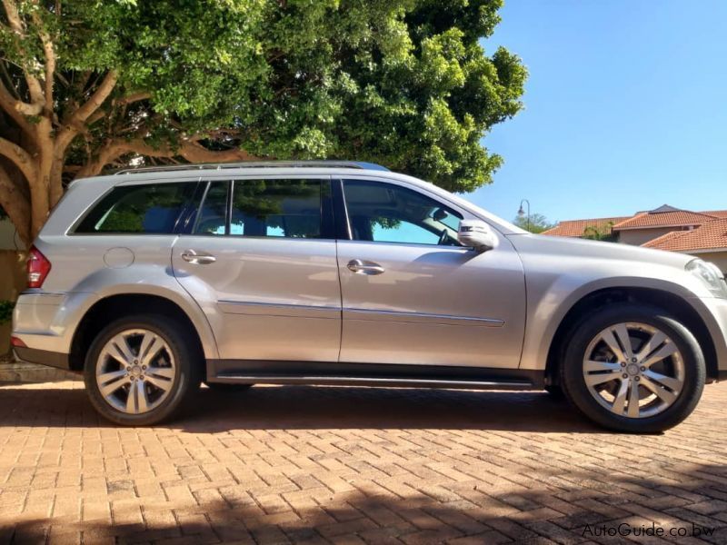 Mercedes-Benz GL 350 CDI 4MATIC in Botswana