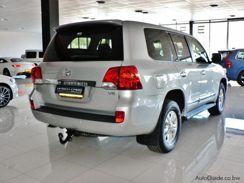 Toyota Land Cruiser VX V8 in Botswana