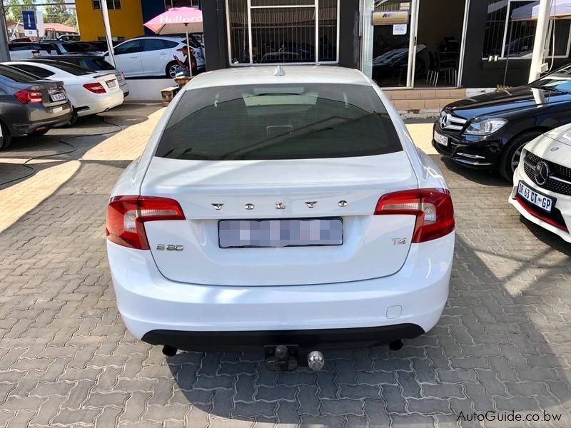 Volvo S60 1.6 T4 in Botswana