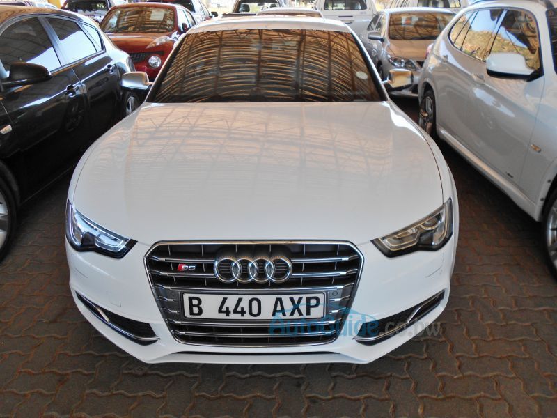 Audi S5 in Botswana
