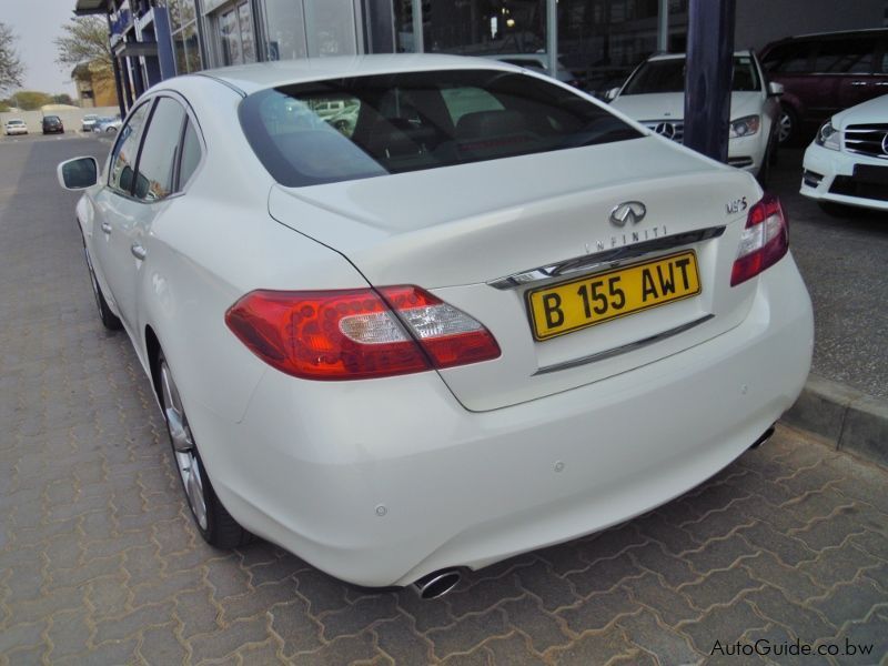 Infiniti M37 Sport in Botswana